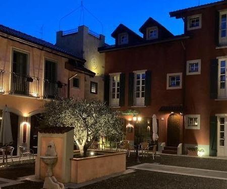 La Corte Di Vicolo Torre Uboldo ภายนอก รูปภาพ